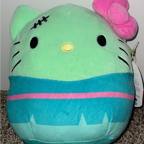 Hello Kitty Halloween Squishmallow 8” - Picture 2 of 5